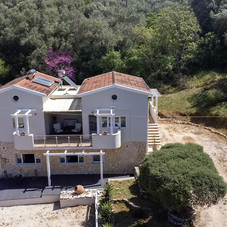 Armoniahousesuites *