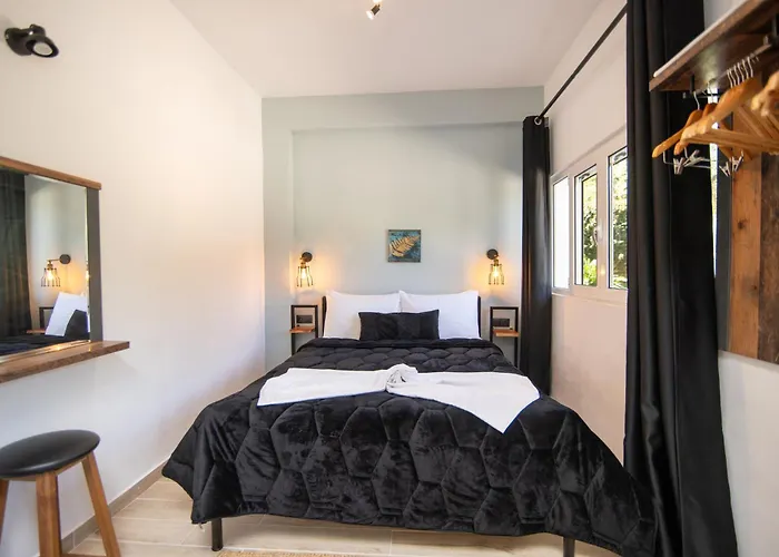 Armoniahousesuites 公寓 Peritheia
