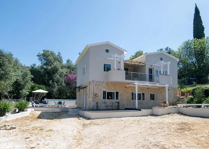 Armoniahousesuites *