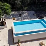 Armoniahousesuites * Peritheia