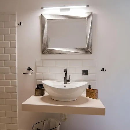 Armonia House Suites-Adults Only Peritheia