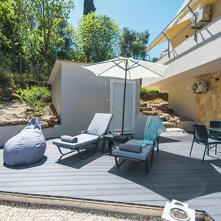 Armoniahousesuites * Περίθεια