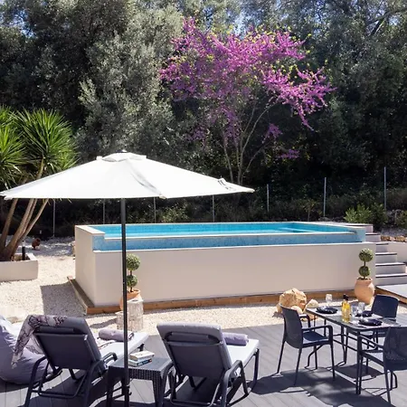 Armonia House Suites-Adults Only Peritheia