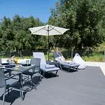 Armoniahousesuites 아파트 Peritheia